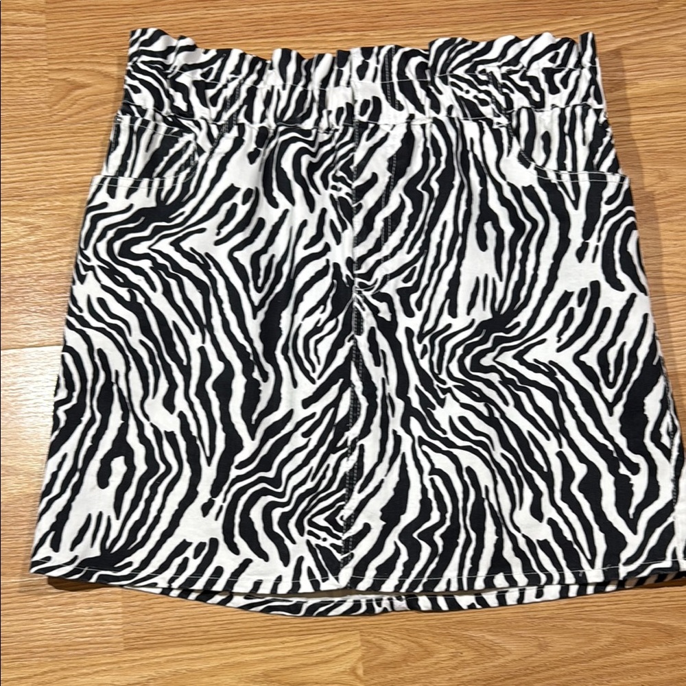 Bar III sz 12 Zebra Print Skirt